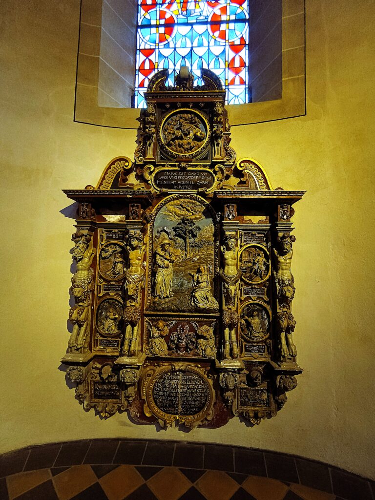 Das Grabmal von Gillenfelt in der St. Kastorbasilika in Koblenz