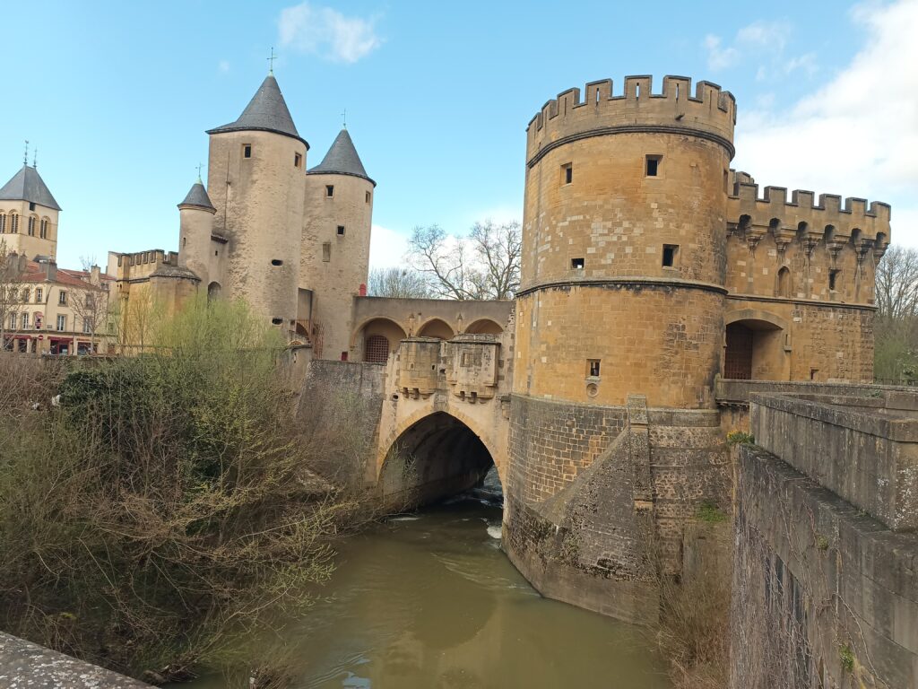 Seitenansicht Metz - Deutsches Tor